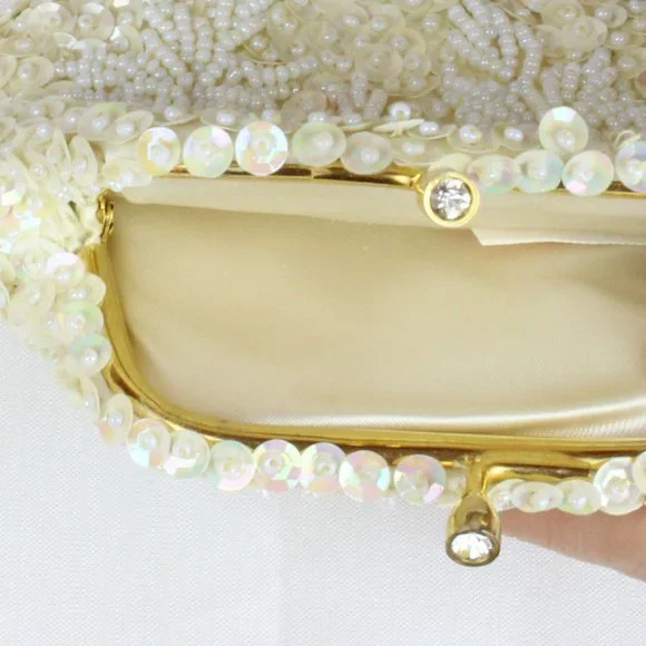 Vintage Beaded Coin Purse Walborg Change Wallet Kiss Clasp Sequins White PU60 - Picture 6 of 6